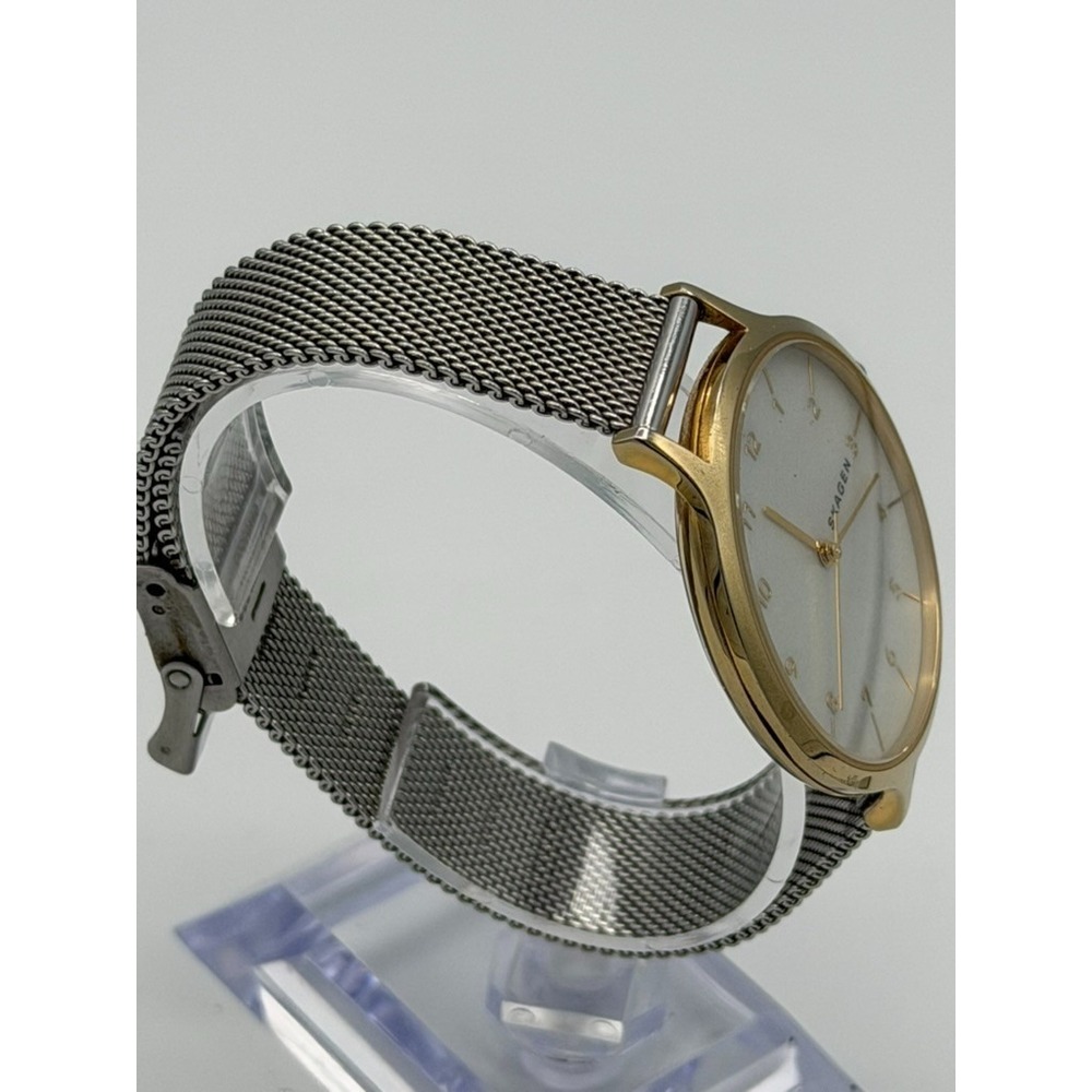 Skagen Women's Watch Gold Tone Case Silver Mesh Band Quartz Minimalist Working - Picture 4 of 8
